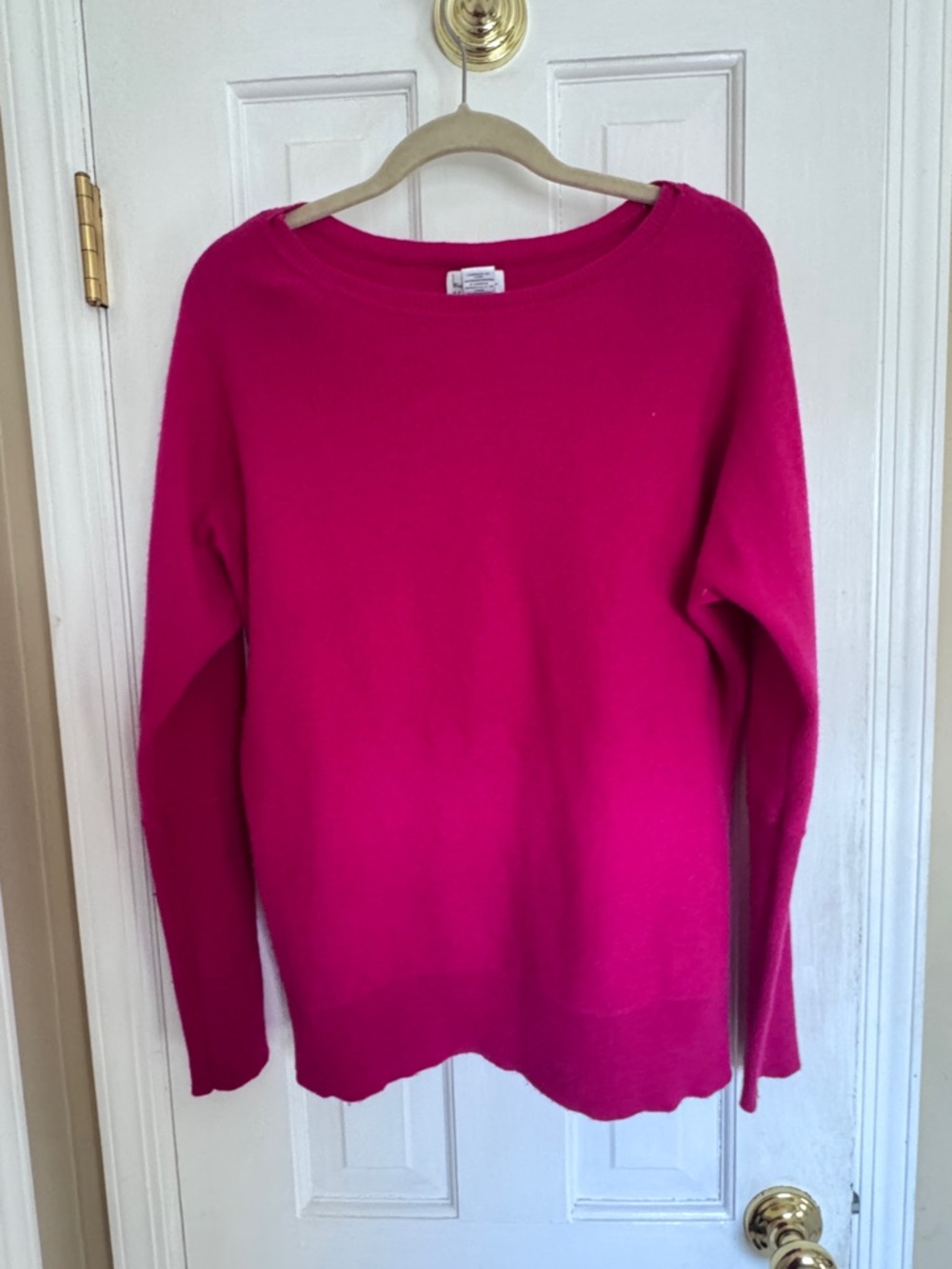 Nicole Miller 100% Cashmere Fuchsia Crewneck Sweater